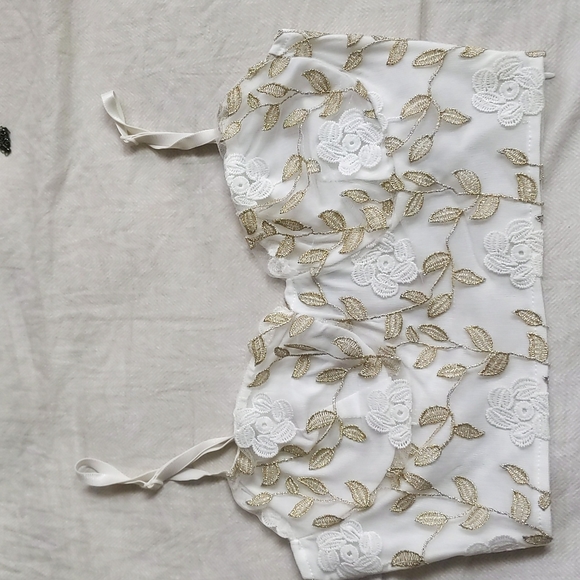 Crop top - Picture 1 of 4